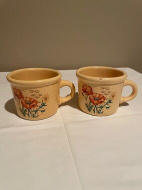 Two Vintage Treasure Craft Yellow Wildflower Coffee/Tea Mugs